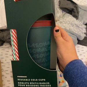 2019 holiday reusable cups